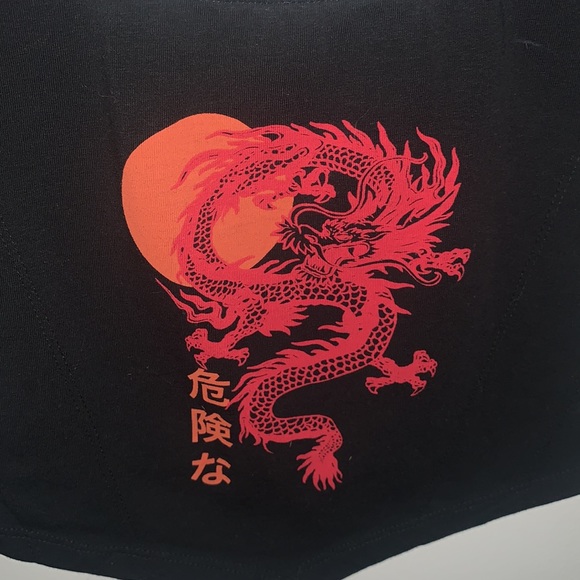 MISSGUIDED dragon print crop top - Picture 2 of 3